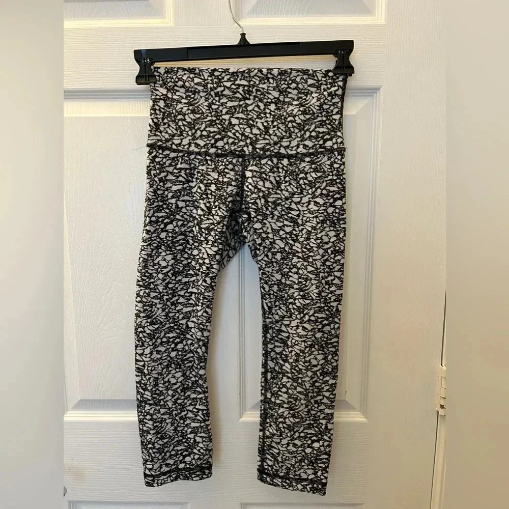 Lululemon Wunder Under Crop Hi-Rise 21”